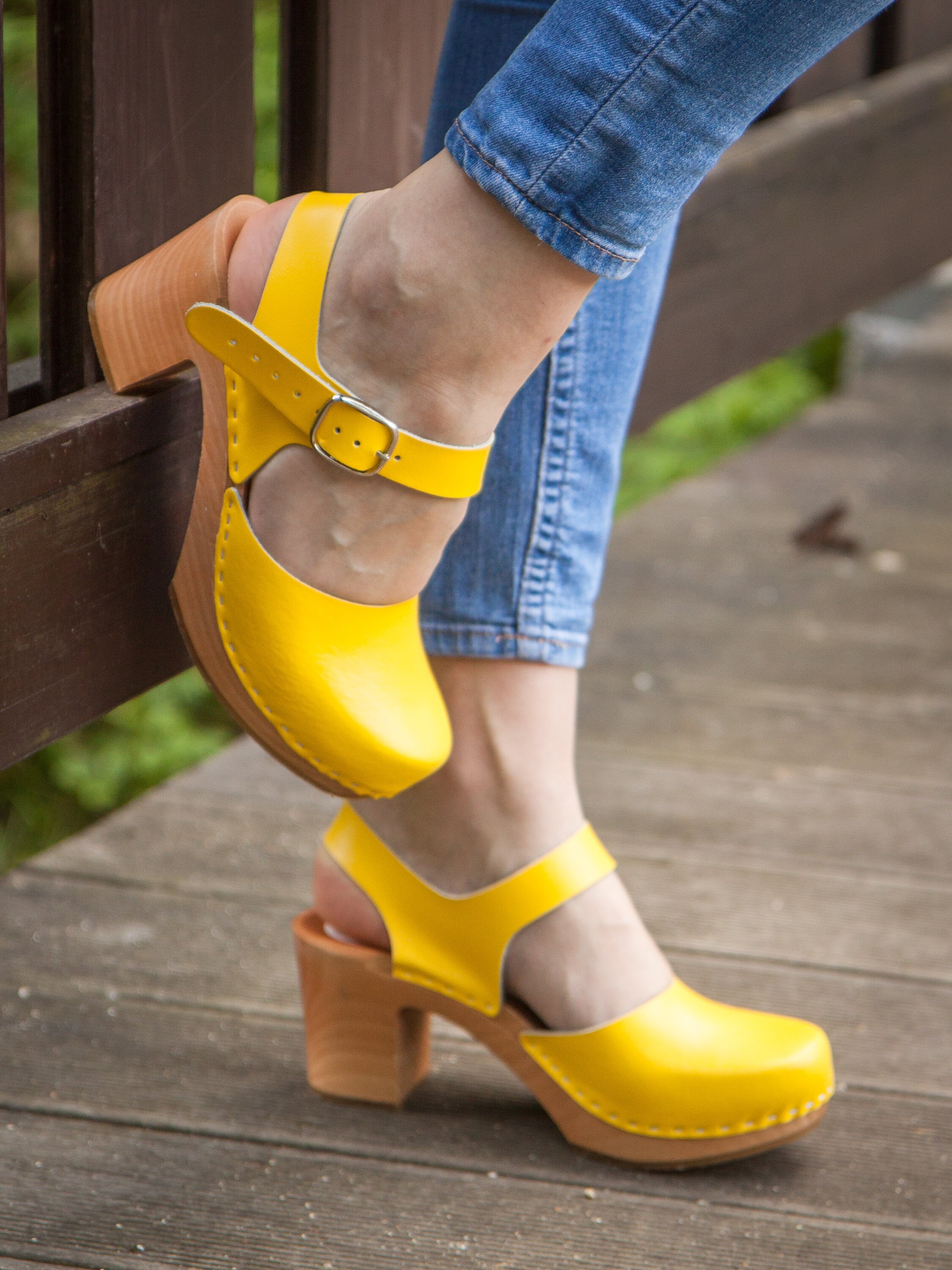 Yellow clog sandals 2025