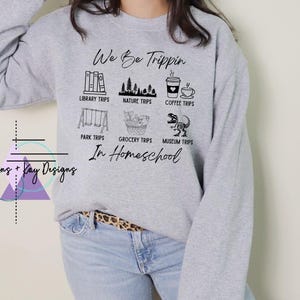 École à la maison - We Be Trippin en chemise d'école à la maison