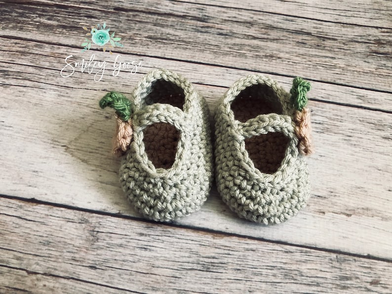 CROCHET BABY BOOTIE Pattern: Harper Baby Booties, Crochet Baby Shoes, Baby Slippers, Crib Shoes, Mary Jane Booties, Crochet Pattern image 6