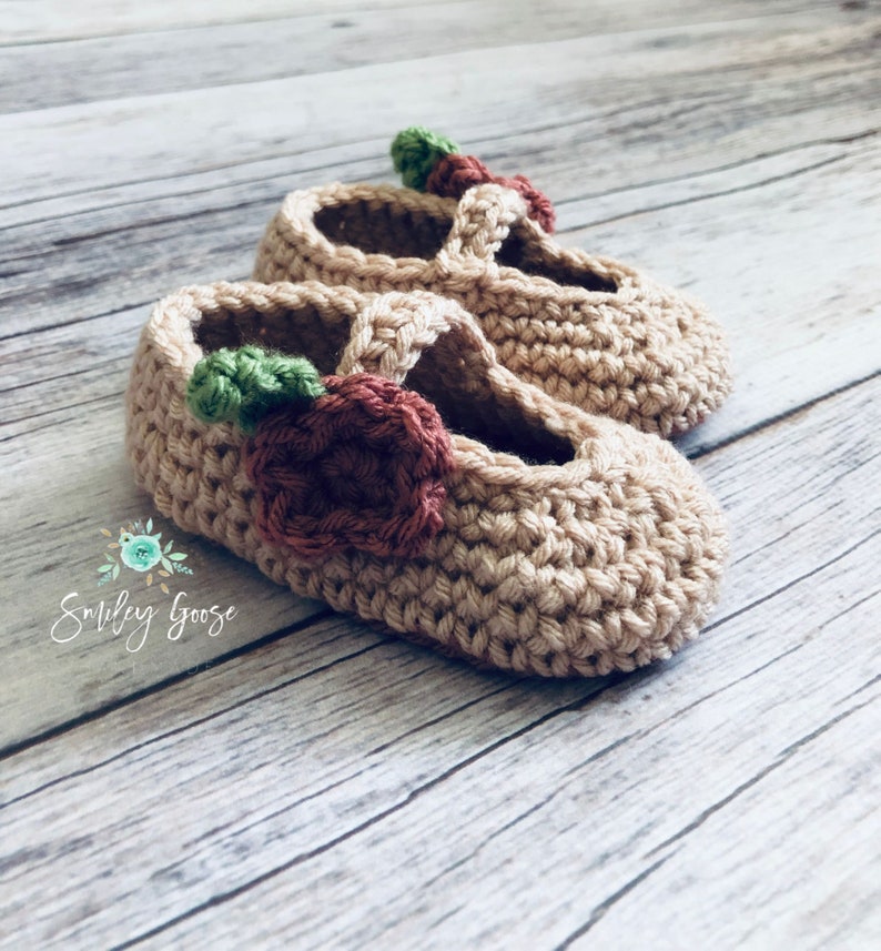 CROCHET BABY BOOTIE Pattern: Harper Baby Booties, Crochet Baby Shoes, Baby Slippers, Crib Shoes, Mary Jane Booties, Crochet Pattern image 8