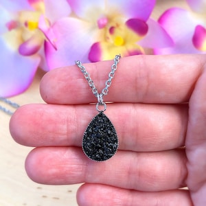 Dainty Black Tourmaline Teardrop Necklace, Minimalist Raw Healing Crystal, Gemstone Choker,Natural Stone Pendant,Rough,Protection,Women,Gift