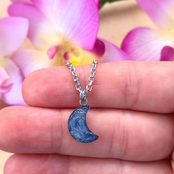 Dainty Blue Kyanite Half Moon Necklace, Cresent Raw Healing Crystal, Gemstone, Natural Stone Choker Pendant, Rough,Calming Stress,Women,Gift