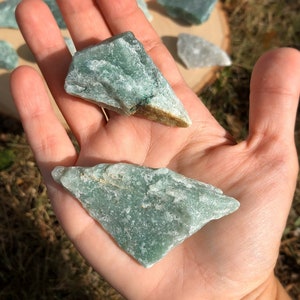Aventurine Rough Natural Green Raw Aventurine Crystals Bulk Raw Stone Creativity Positivity Prosperity Good Luck Emotional Healing Success