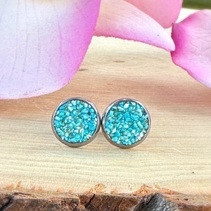 Turquoise Stud Oorbellen, Turquoise Oorbellen Studs, Ruwe Kristallen Oorbellen, December Birthstone Oorbellen, Kalmerende Oorbellen, Bescherming Oorbellen