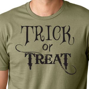 Trick or Treat Halloween Sweets Chocolate Harvest Autumn Pumpkin Jack-O-Lantern Fall Fright Scary Spooky Unisex Men&#39;s & Women&#39;s T-Shirt