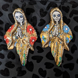 6&quot; Santa Muerte plaster bust wall hanging relief with detailed robe