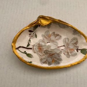 Louisiana Magnolia Jewelry/Trinket Dish (Comes Wrapped with Fleur De Lis Charm)