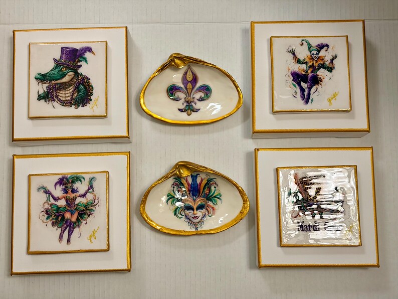 Mardi Gras Shell Trinket Dish or Shelf Decor with Acrylic Stand, Gold Leaf Accent with glass overlay. image 4