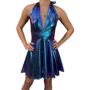 Halfter Skater fit n flare Kleid in Oil Slick Holographic - Holo Mini Kleid für Raves, Festivals