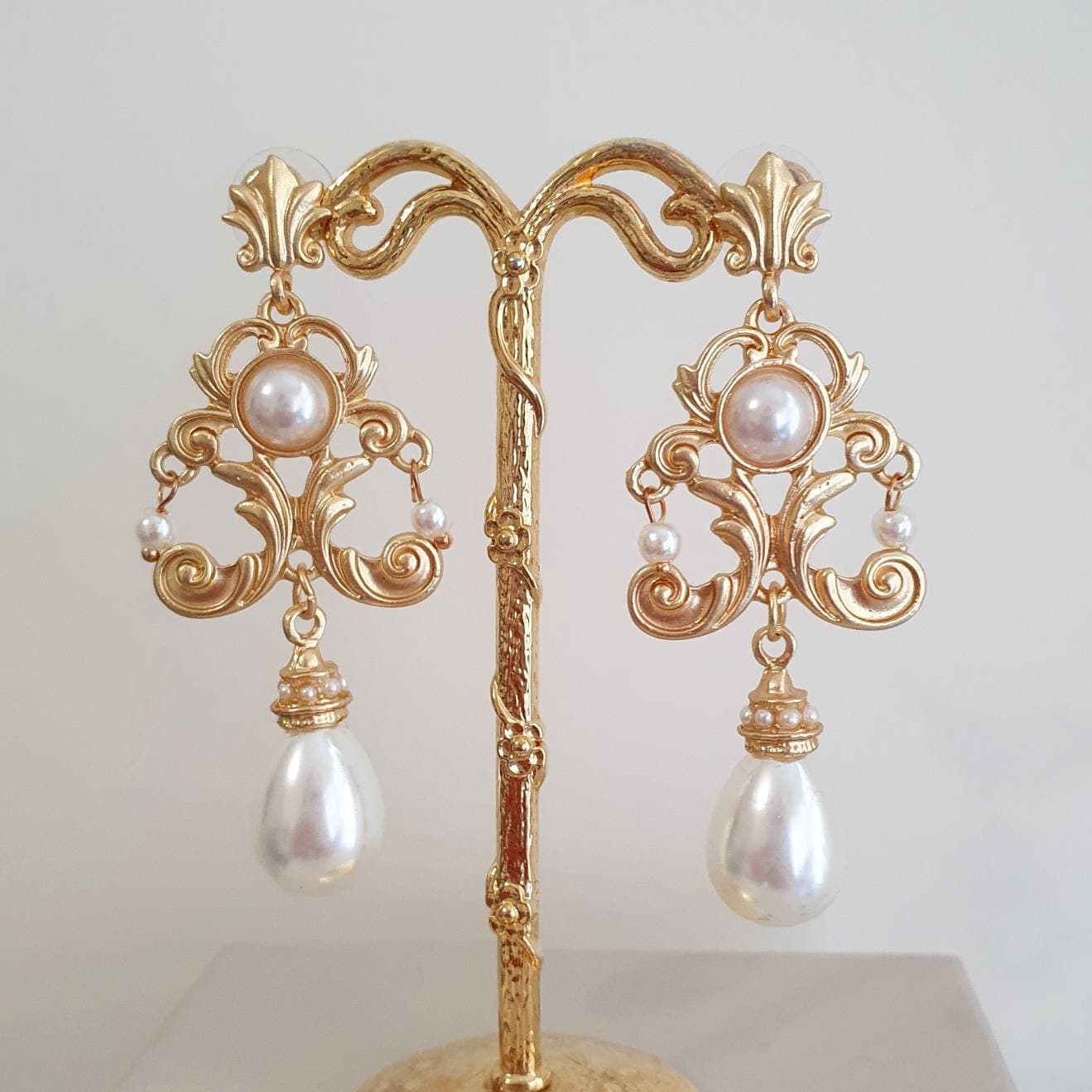 orecchini con perle bianche 2 grandezze e rondella strass - Gioiel