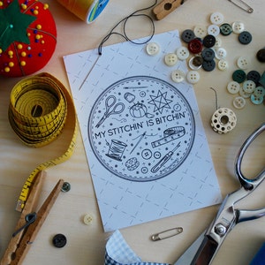 Meu Stitchin' is Bitchin' - Impressão 4x6
