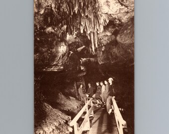 1940s Cave of the Mounds Crystal Chandeliers Blue Mounds Wisconsin Postcard