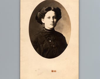 1910s Edwardian Woman Dark Dress Oval Studio Portrait KRUXO RPPC Antique
