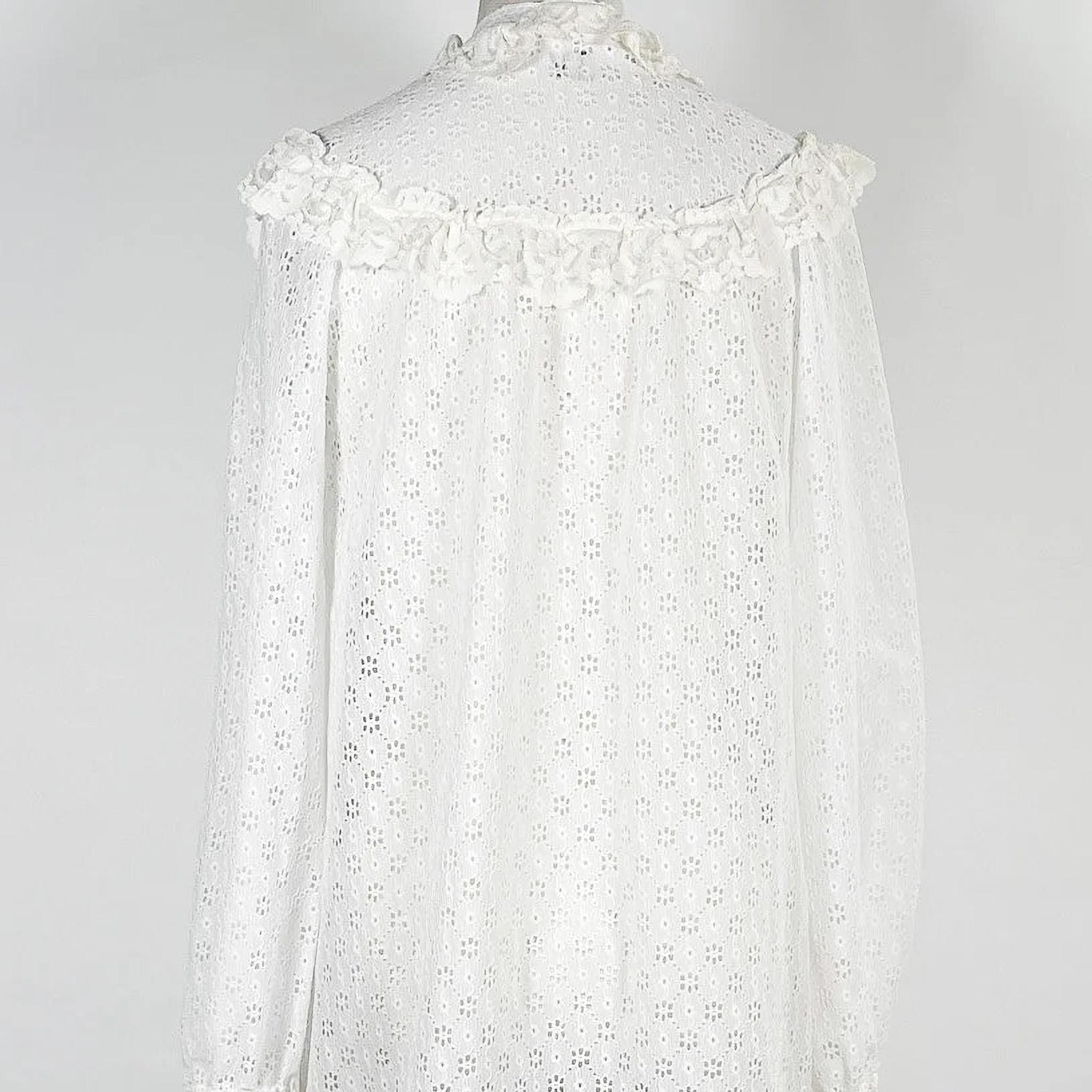 1950s White Eyelet Lace Duster Robe Ruffle Ribbon Small Medium Vintage ...