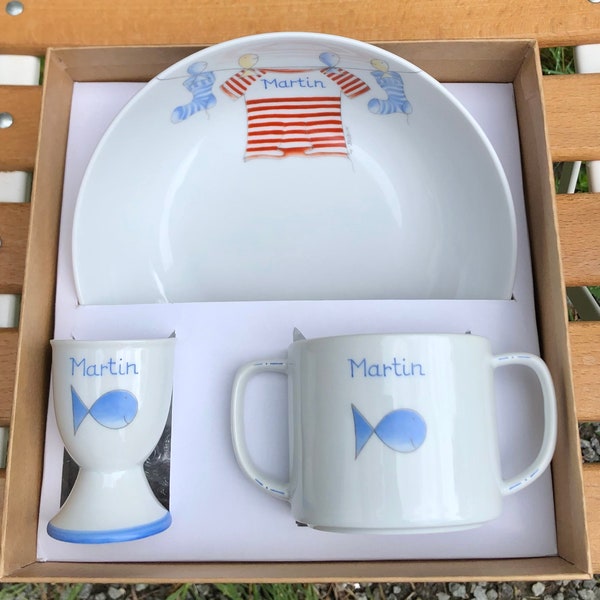 Geschenk zur Geburt, Box bestehend aus 3 personalisierten Porzellanstücken