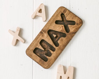 Solid Wood Name puzzle - Puzzle de nom personnalisé pour tout-petit ou cadeau de baptême - Convient comme cadeau de petite fille et pour les jouets en bois Waldorf