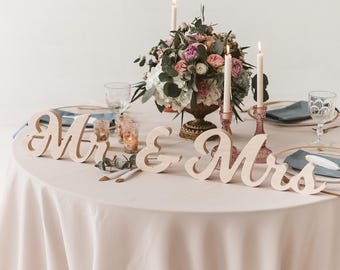 Mr and Mrs Sign, Sweetheart Table Decor, Wedding Cake Table Sign, Personalized Rustic Wedding Decoration