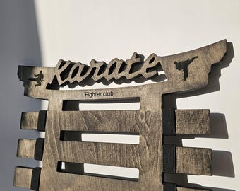 Tilhumt Présentoir De Ceinture De Karaté, Porte-8 Ceintures De Taekwondo Avec Autocollants Support De Ceinture Darts Martiaux En Bambou Avec Porte Mdailles