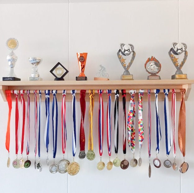 Perchas de pared personalizadas para medallas deportivas con nombre,  colgador de placa de premio para niñas, soporte de exhibición de metal