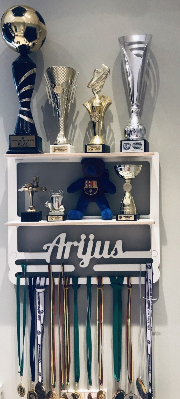 CREATCABIN Présentoir Médailles Gymnastique,Étagère Trophées,Porte-Médailles avec Support D'Étagère,Support Mural Suspendre Métal pour Plus 70 médailles pour Compétition Gymnastique,Support 40x20x10cm