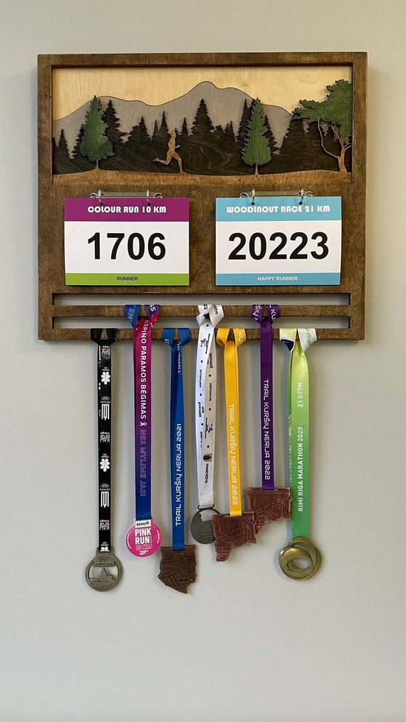 Porte-médaille pour femme marathon de course, trophées et dossards