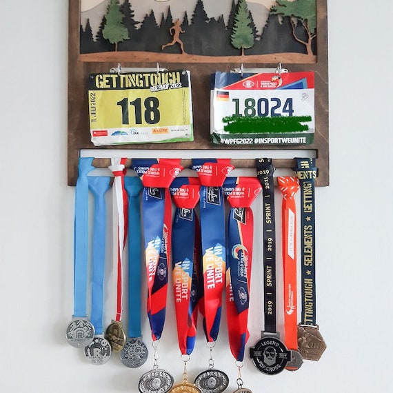 Présentoir de collection en bois massif pour médailles de marathon, marathon, football, gymnastique et tous les sports (noir, A4 Présentoir de collection en bois massif pour médailles de marathon, marathon, football, gymnastique et tous les sports (noir, A4