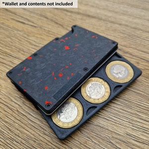 Pound Coin Holder for Slim, Minimalist style wallets. Holds Pound Coins. Every Day Carry Wallet Accessory. Makes a great present / gift