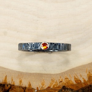 Oranger Saphir Herrenring - Herrenring - Herrenring - Oxidiertes Sterling Silber - Schwarzer und Oranger Ring