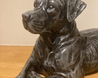Urna conmemorativa para mascotas de Labrador Retriever