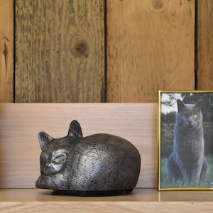 Cat ashes pet urn handmade to go in the home or garden image 1