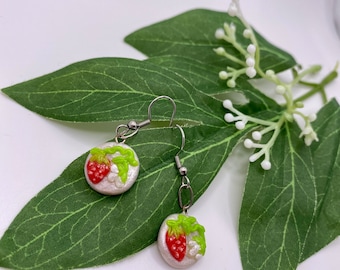Brincos de gota Strawberry Fields