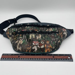 Women's Bum Bag Made of Leather and Teddy Fur in Gray -  Israel