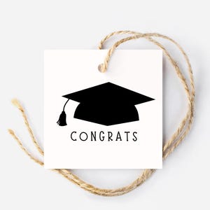 Étiquettes minimalistes pour cadeaux de remise des diplômes, étiquette de diplômé, félicitations pour diplômé, étiquette carrée, cadeau de diplômé, étiquette de carte-cadeau, étiquette volante, cadeau bricolage imprimable, casquette de diplômé