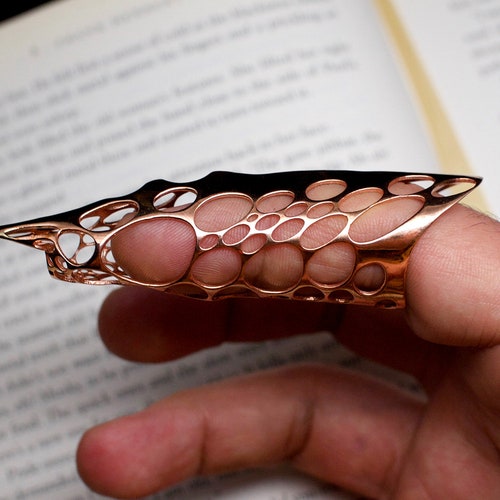 Modernist Style Gom Jabbar