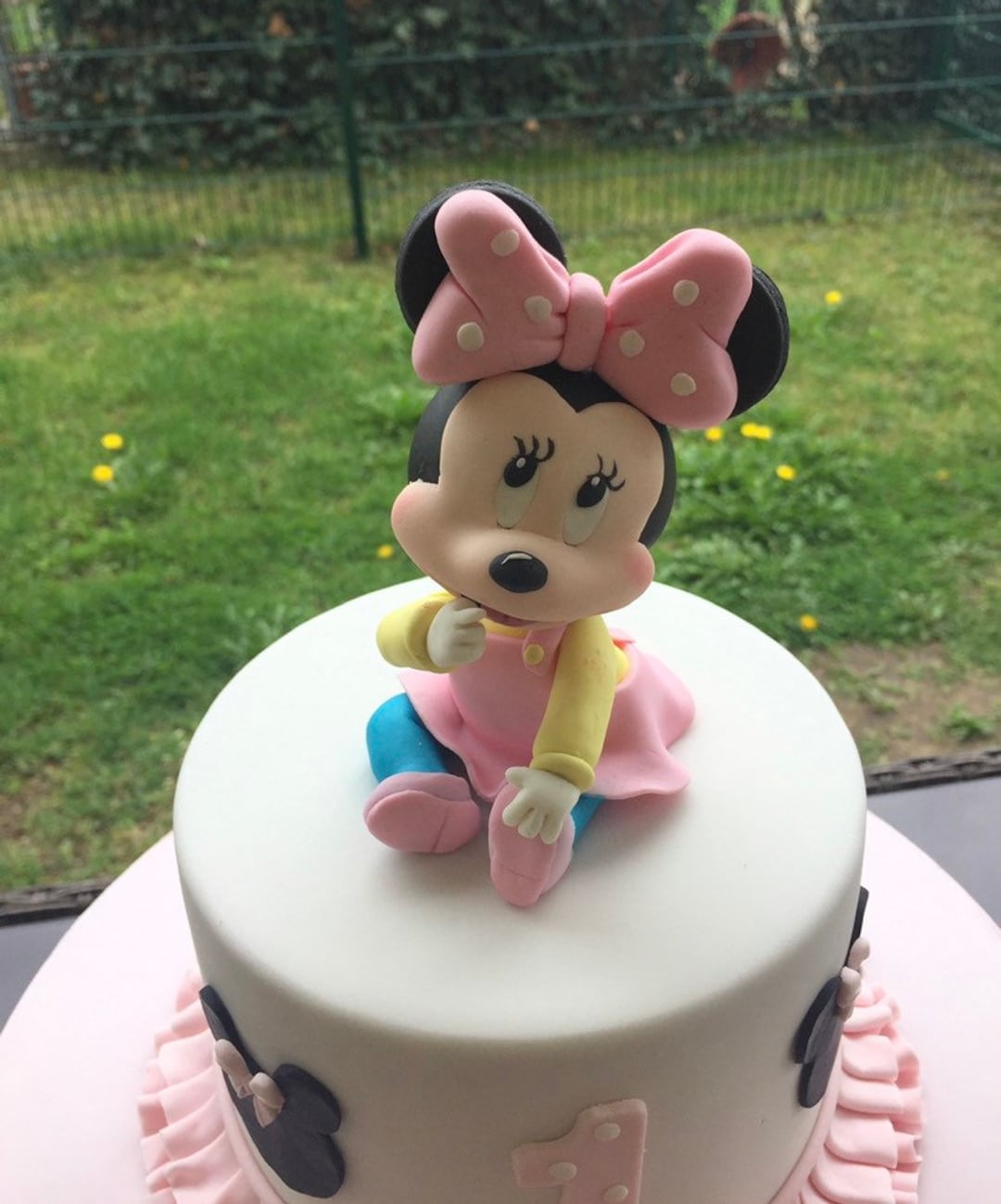 baby-minnie-mouse-cake-topper-3d-fondant-figurine-handmade-cake