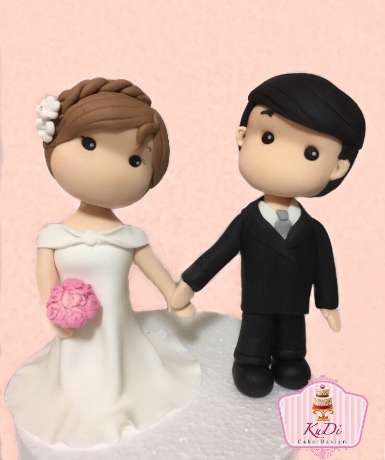 Personalized Wedding Cake Topper  Newlyweds Fondant Cake Bild 1