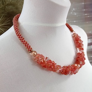 Necklace strawberry quartz stone chip memory wire Cluster necklace Gemstone choker Prom necklace Homemade jewelry