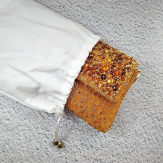 ビーズ刺繍 ゴールド クラッチバッグ ゴールドビーズクラッチ：刺繍入りイブニングバッグ