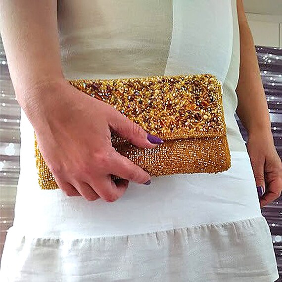 ビーズ刺繍 ゴールド クラッチバッグ ゴールドビーズクラッチ：刺繍入りイブニングバッグ