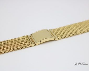 Personalized 18K gold mesh bracelet with adjustable clasp closure. Milanese watch strap. 100% handmade.