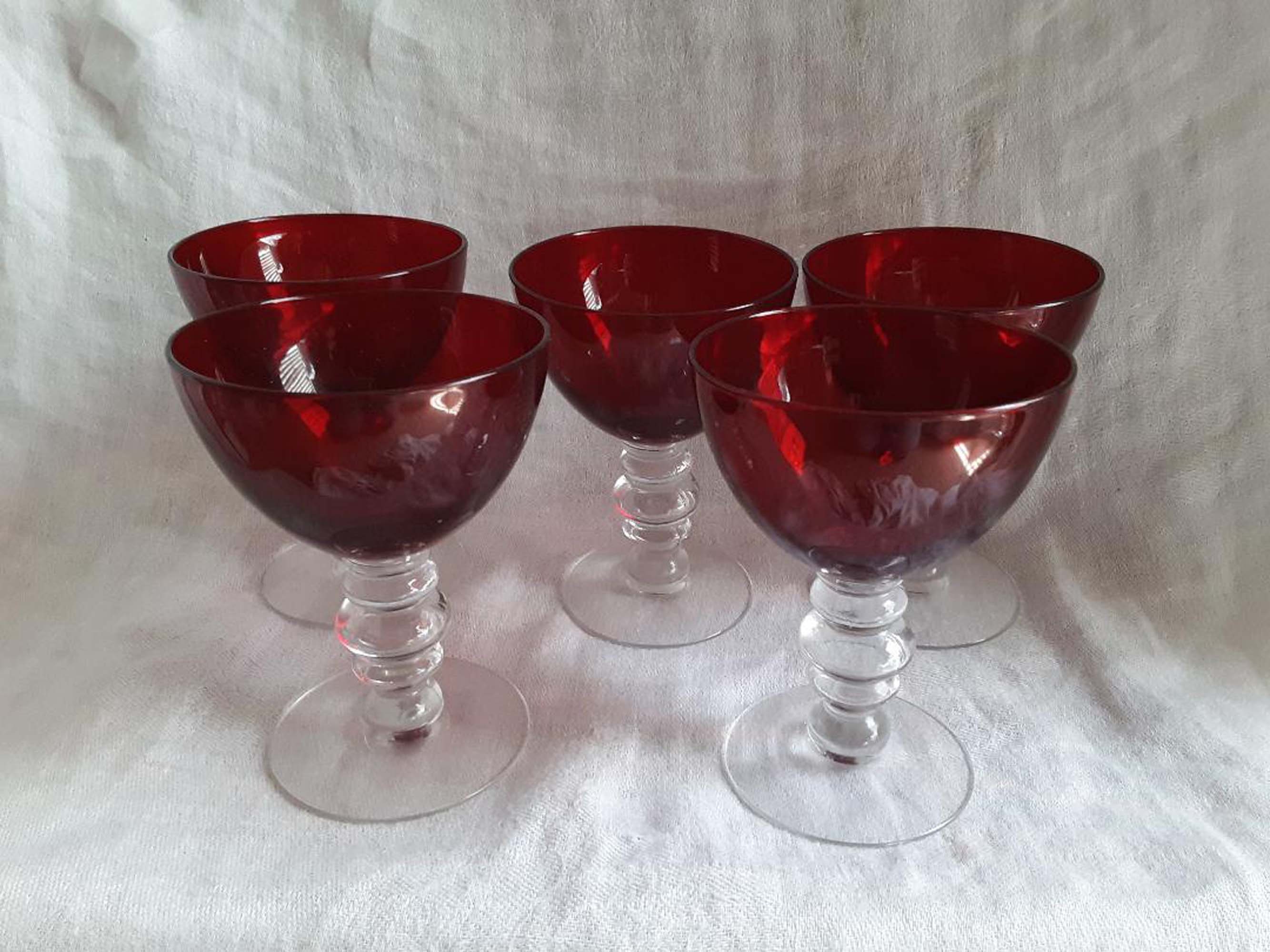 Set of 2 Red Ruby Glass Ribbed Martini Glasses w/ Clear Long Stem Lot Pair