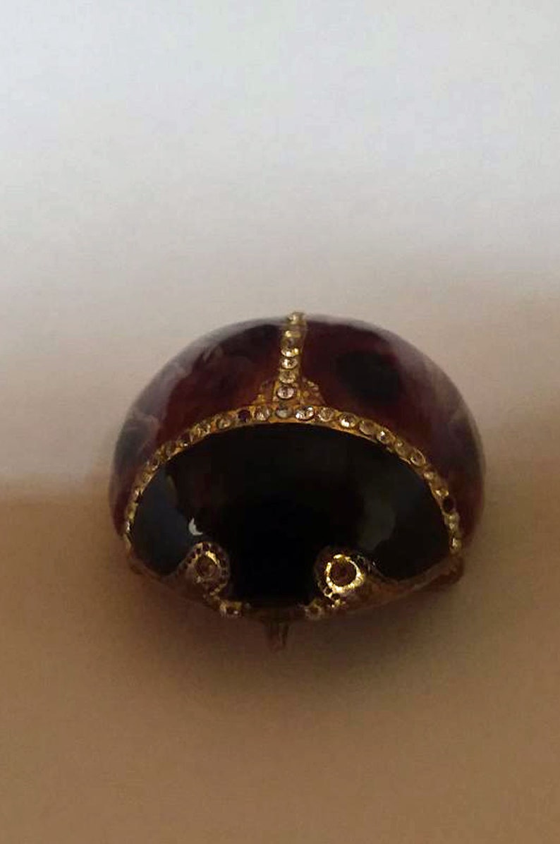 Animal Brooch Insect Jewelry Metropolitan Museum of Art Vintage 925 Sterling Silver /& Guilloche Enamel Ladybug Brooch 1.25 Long 1 Wide