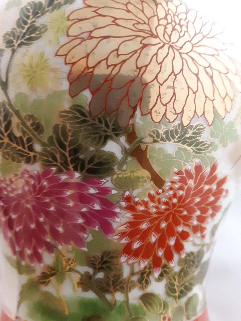 Vintage Japanese Porcelain Ginger Jar Chrysanthemums Gold Red Purple Yellow 7 Inches Tall