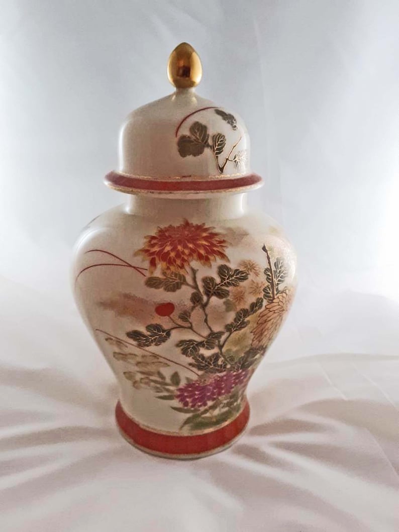 Vintage Japanese Porcelain Ginger Jar Chrysanthemums Gold Red Purple Yellow 7 Inches Tall