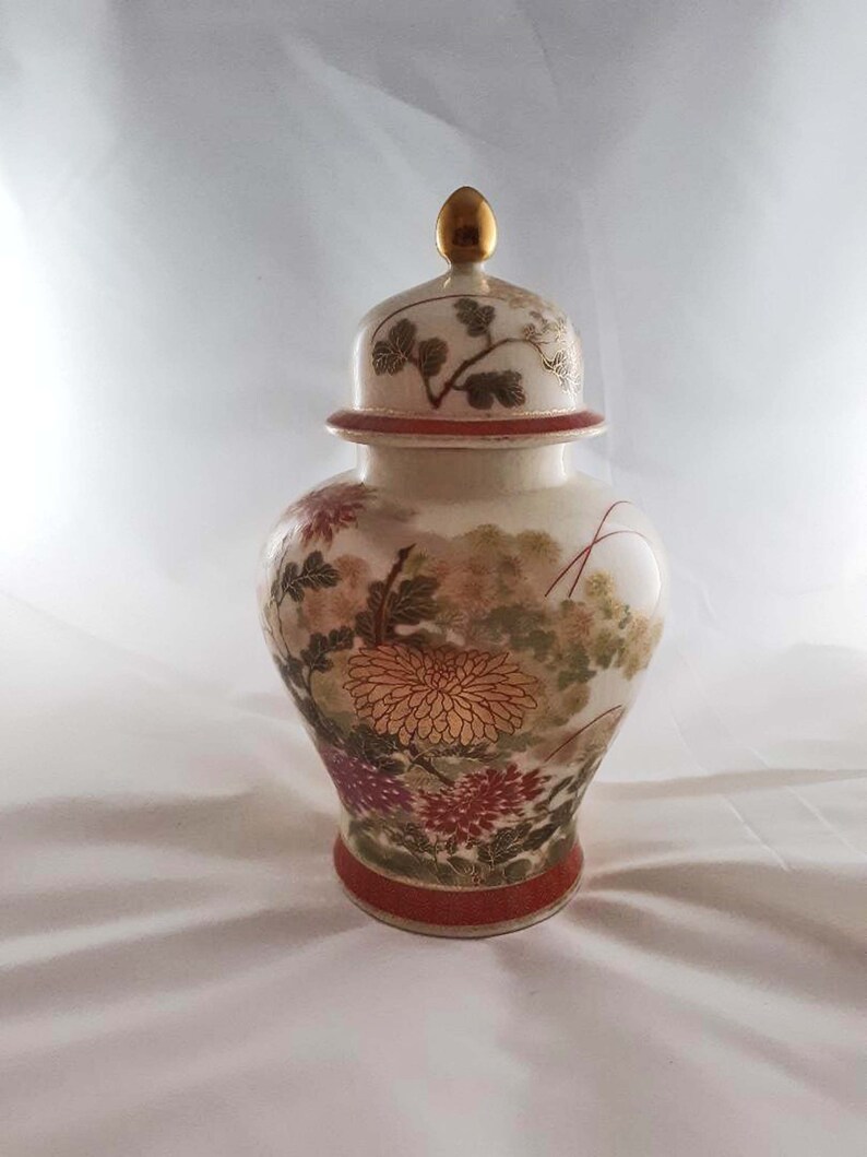 Vintage Japanese Porcelain Ginger Jar Chrysanthemums Gold Red Purple Yellow 7 Inches Tall