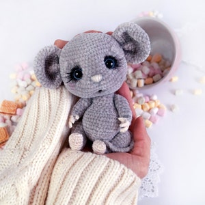 Crochet pattern The little mouse image 5