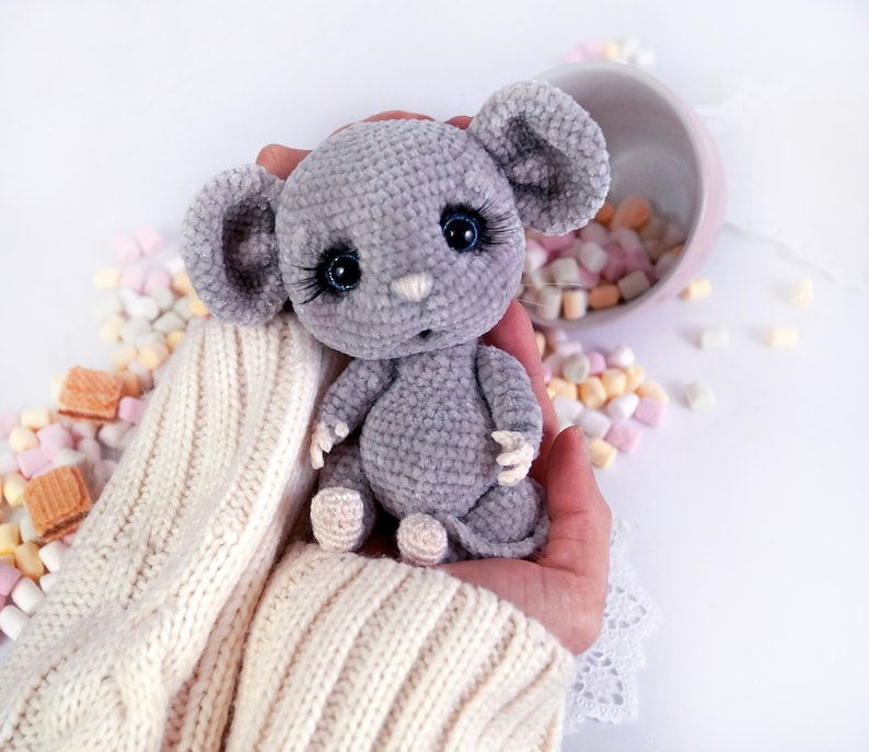 Crochet pattern The little mouse image 5