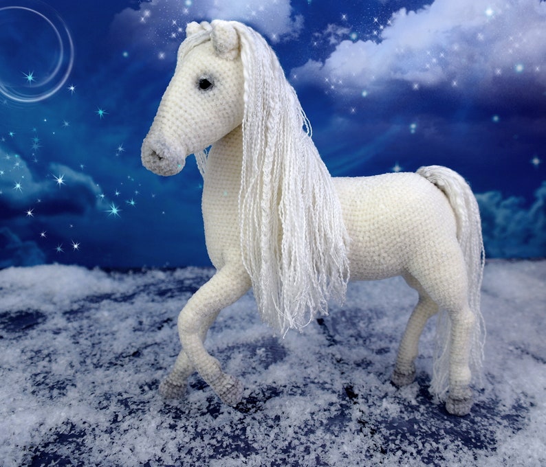 Crochet pattern The white Horse image 3