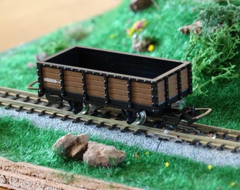 Narrow gauge dump wagon HOe / HOn30 / 009
