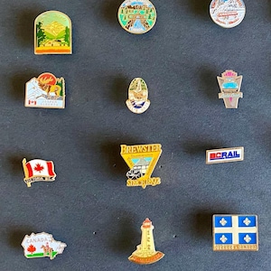 vintage Canada pinback button hat pin